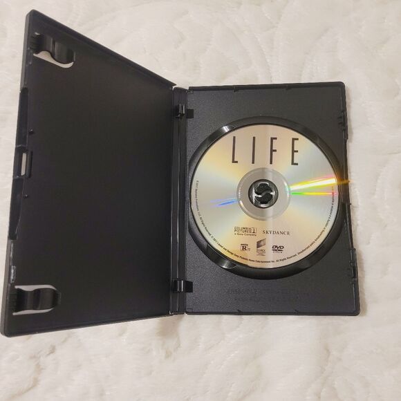 Life DVD Jake Gyllenhaal Ryan Reynolds New without Outer Packaging - Picture 3 of 8